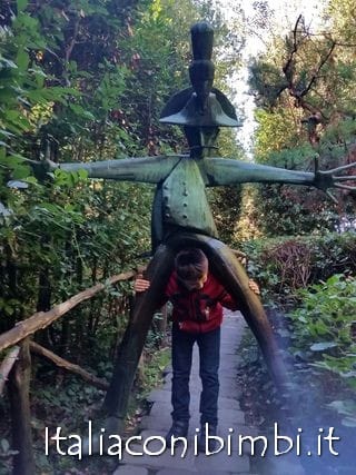 il-carabiniere-al-parco-di-pinocchio