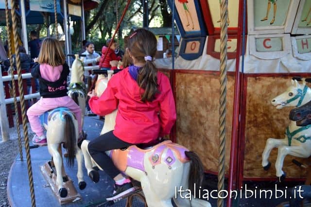 giostra-parco-di-pinocchio-a-collodi