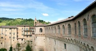 Palazzo-Ducale-Urbania