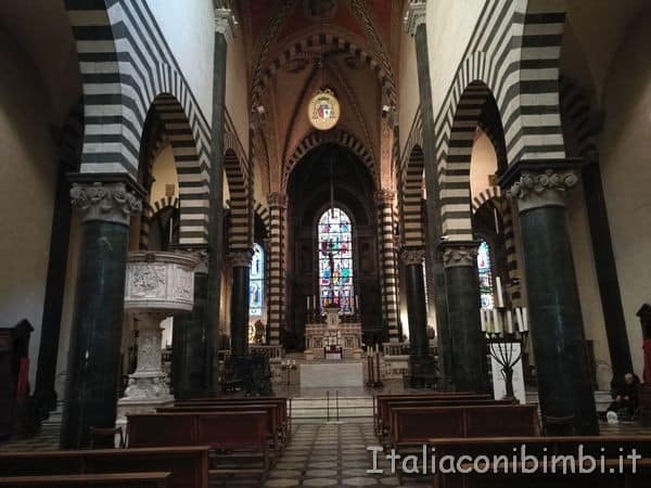 interno della Cattedrale di Santo Stefano di Prato