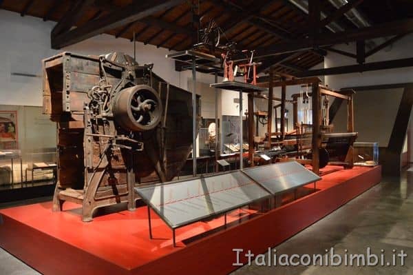 macchine nel Museo del Tessuto di Prato