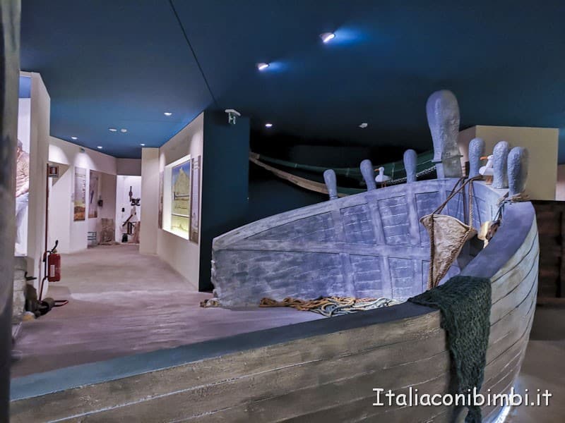 Museo-della-marineria-di-San-Benedetto-del-Tronto-paranza in legno
