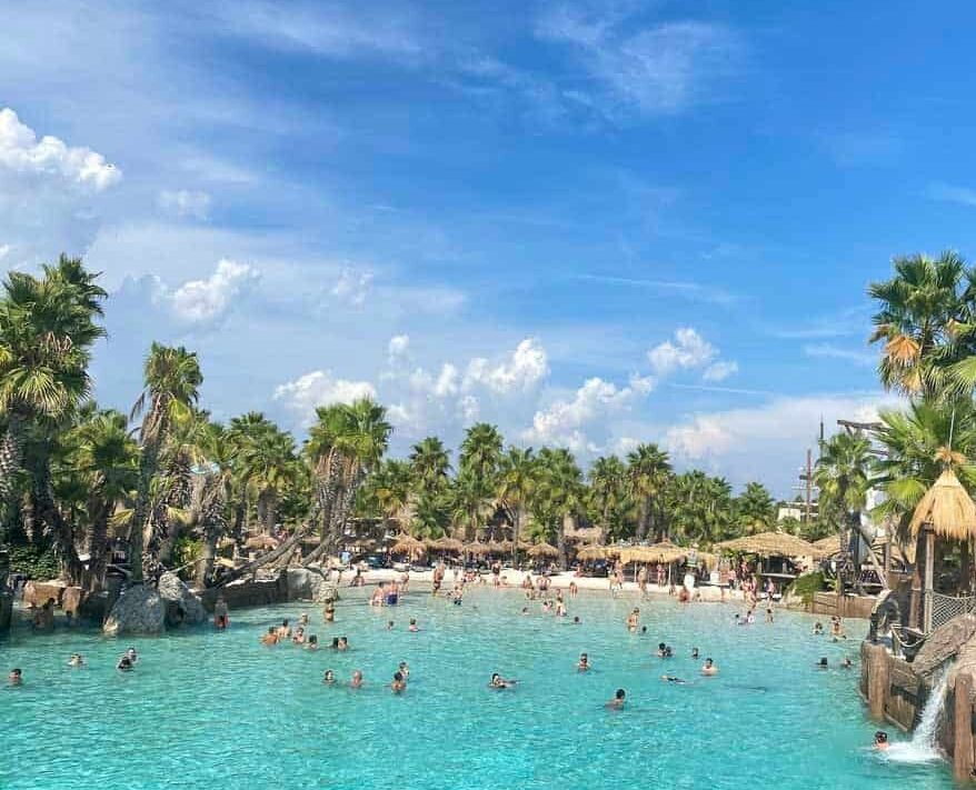Caribe Bay - Jesolo - ragazzo a Shark Bay