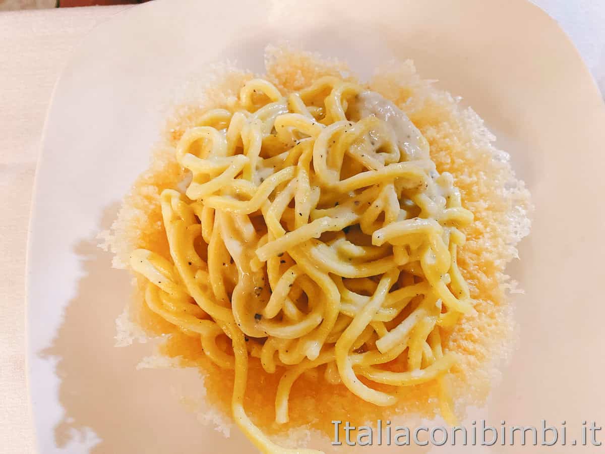 Roma - cacio e pepe del ristorante Hostaria Costanza