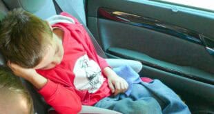 bambino su - seggiolino auto